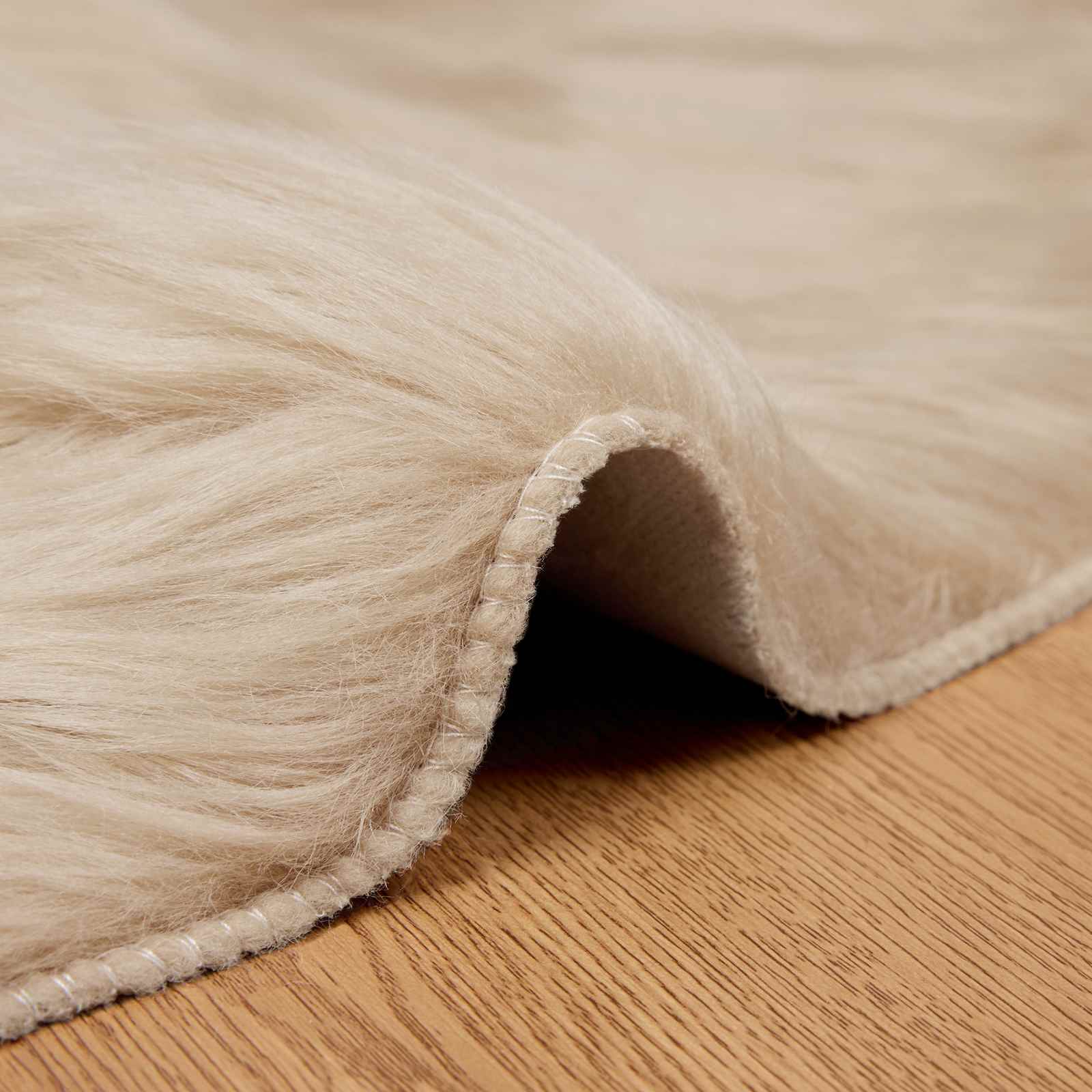 Teppich aus Kunstschaffell TAFALLA Weiß 60 x 110 cm Polyester