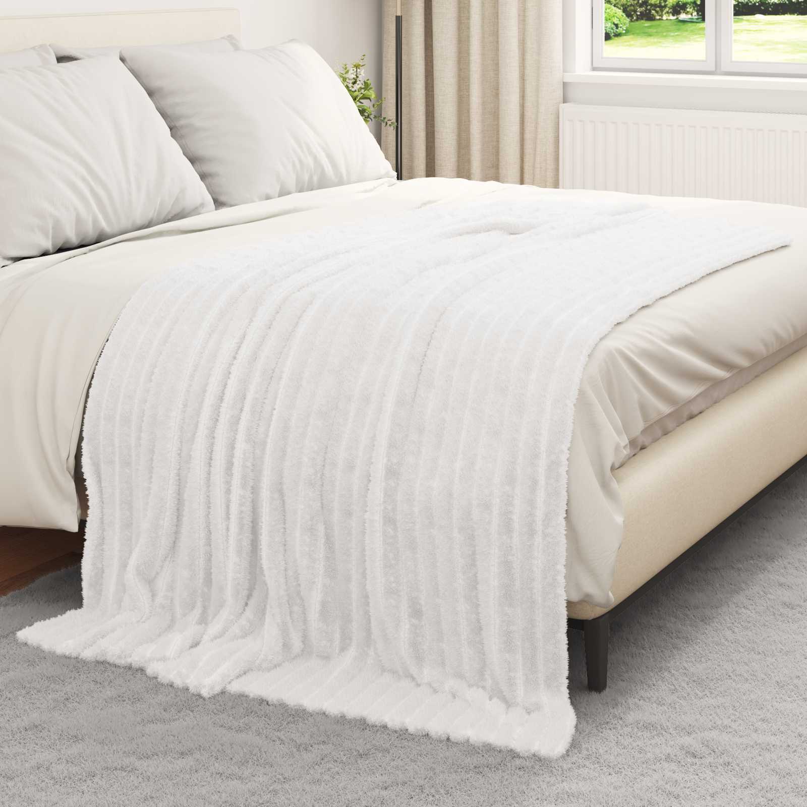 Überwurfdecke Beige 150 x 130 cm Fleece