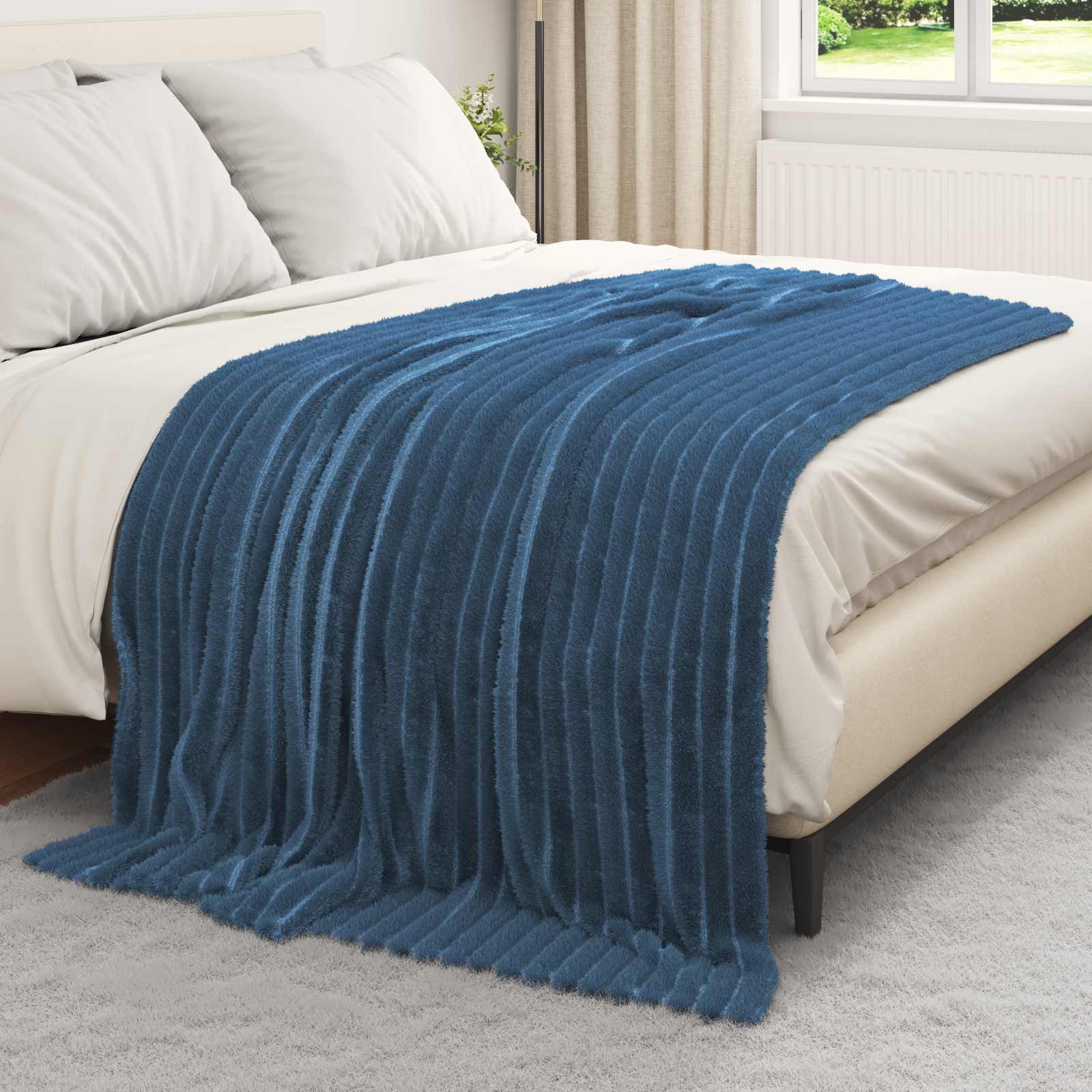 Überwurfdecke Beige 150 x 130 cm Fleece
