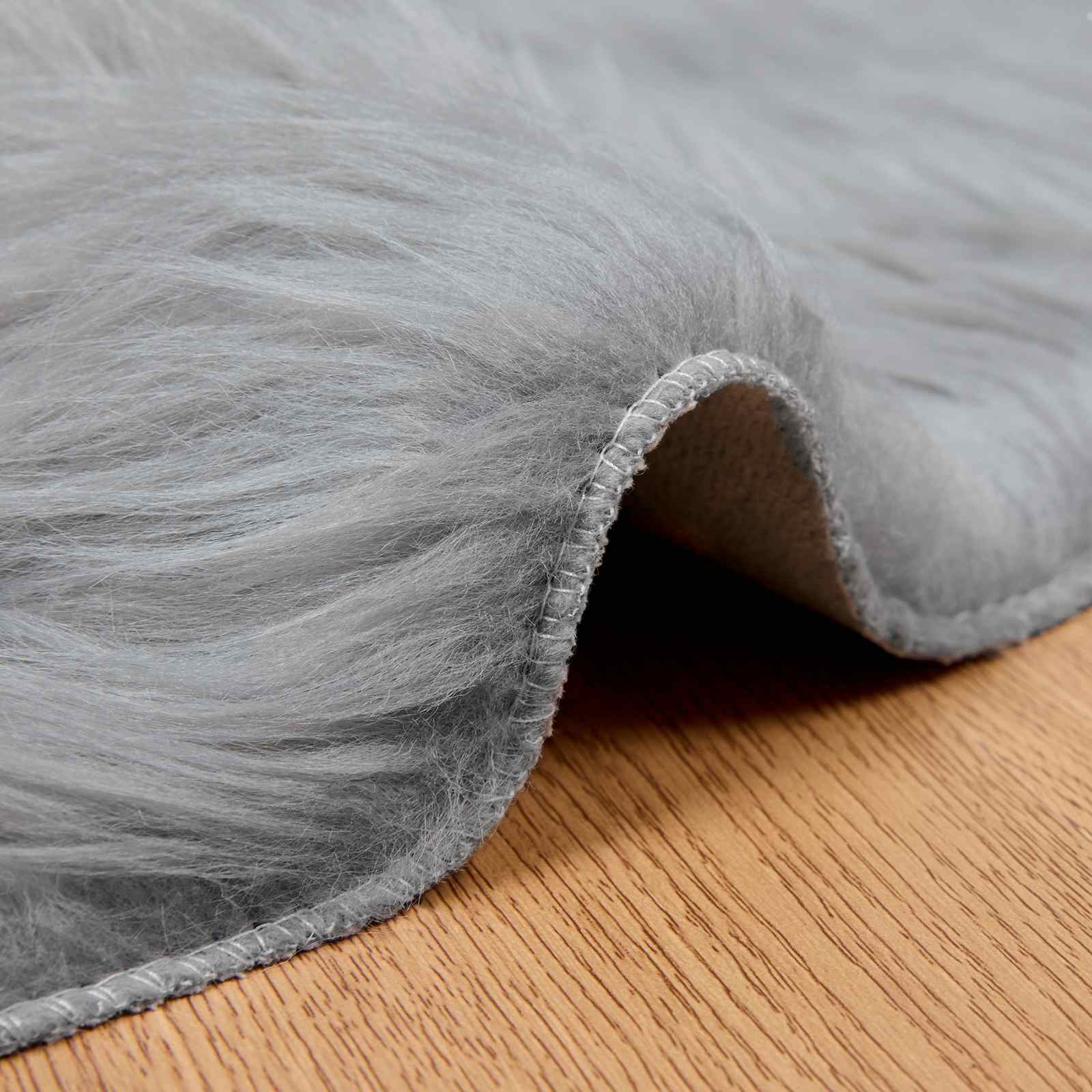 Teppich aus Kunstschaffell TAFALLA Weiß 60 x 110 cm Polyester