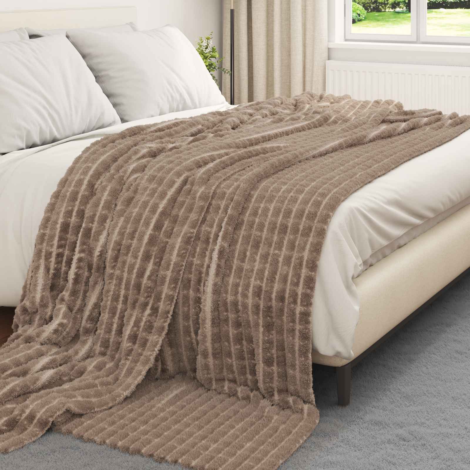 Überwurfdecke Beige 150 x 130 cm Fleece