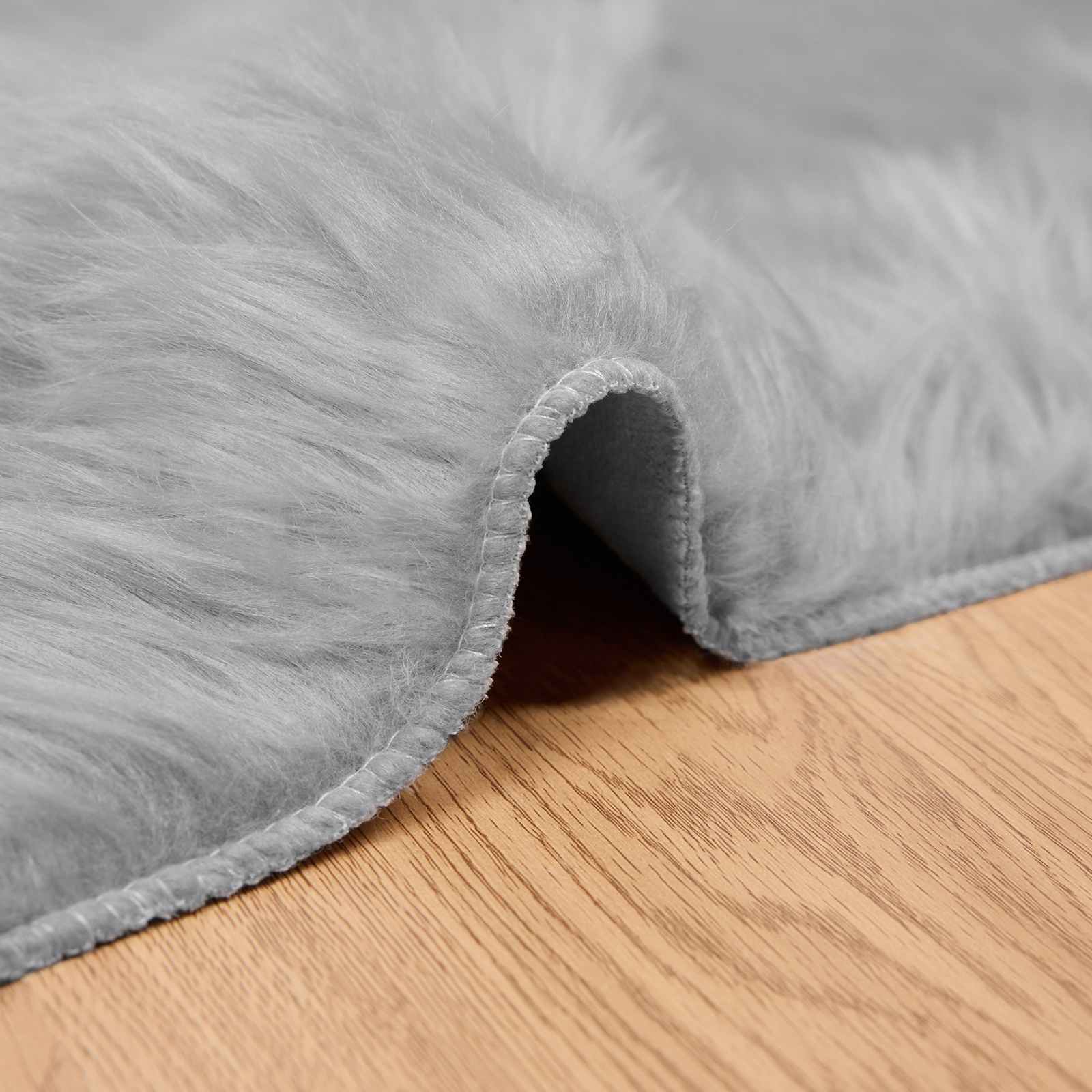 Teppich aus Kunstschaffell TAFALLA Weiß 60 x 110 cm Polyester