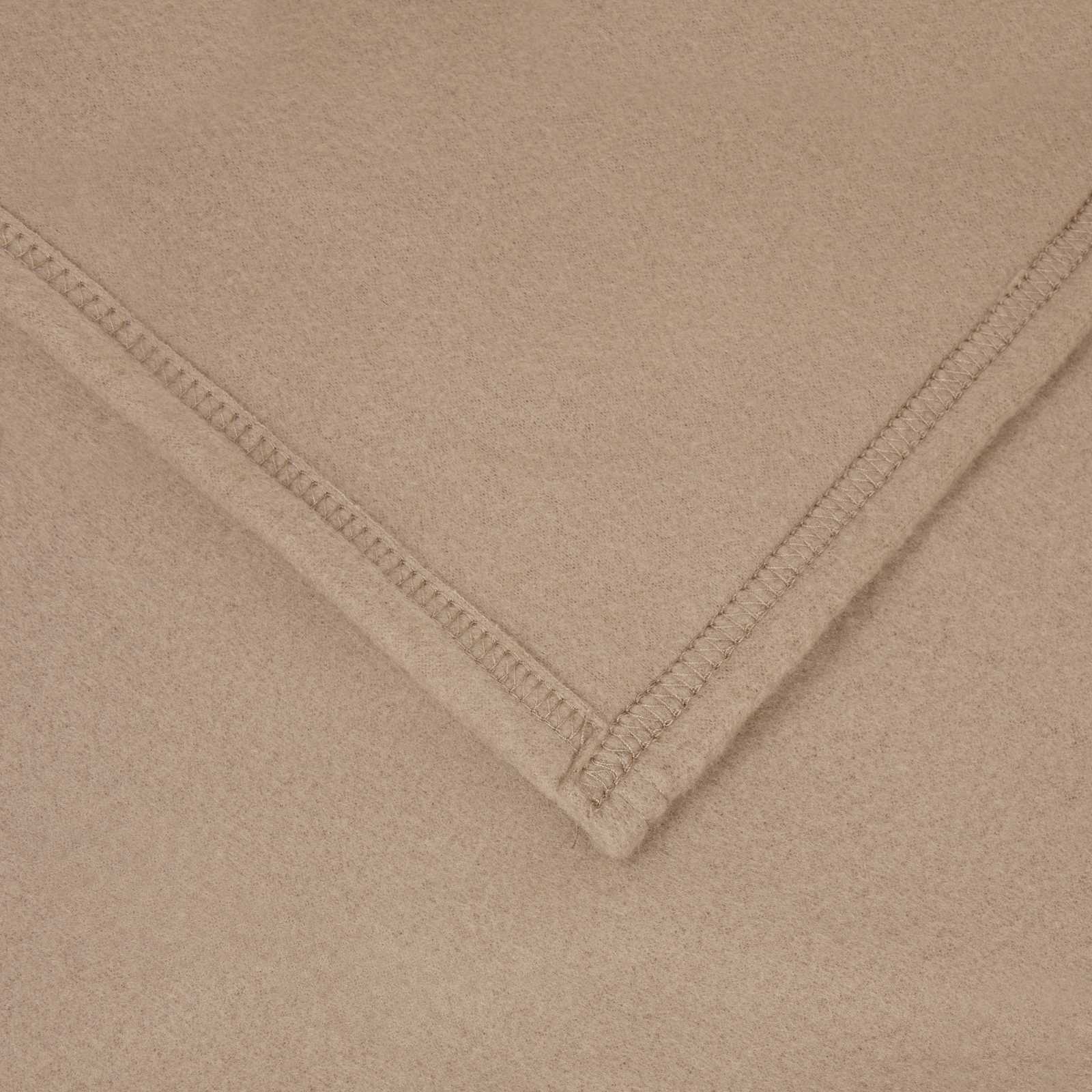 Überwurfdecke Beige 170 x 130 cm Fleece