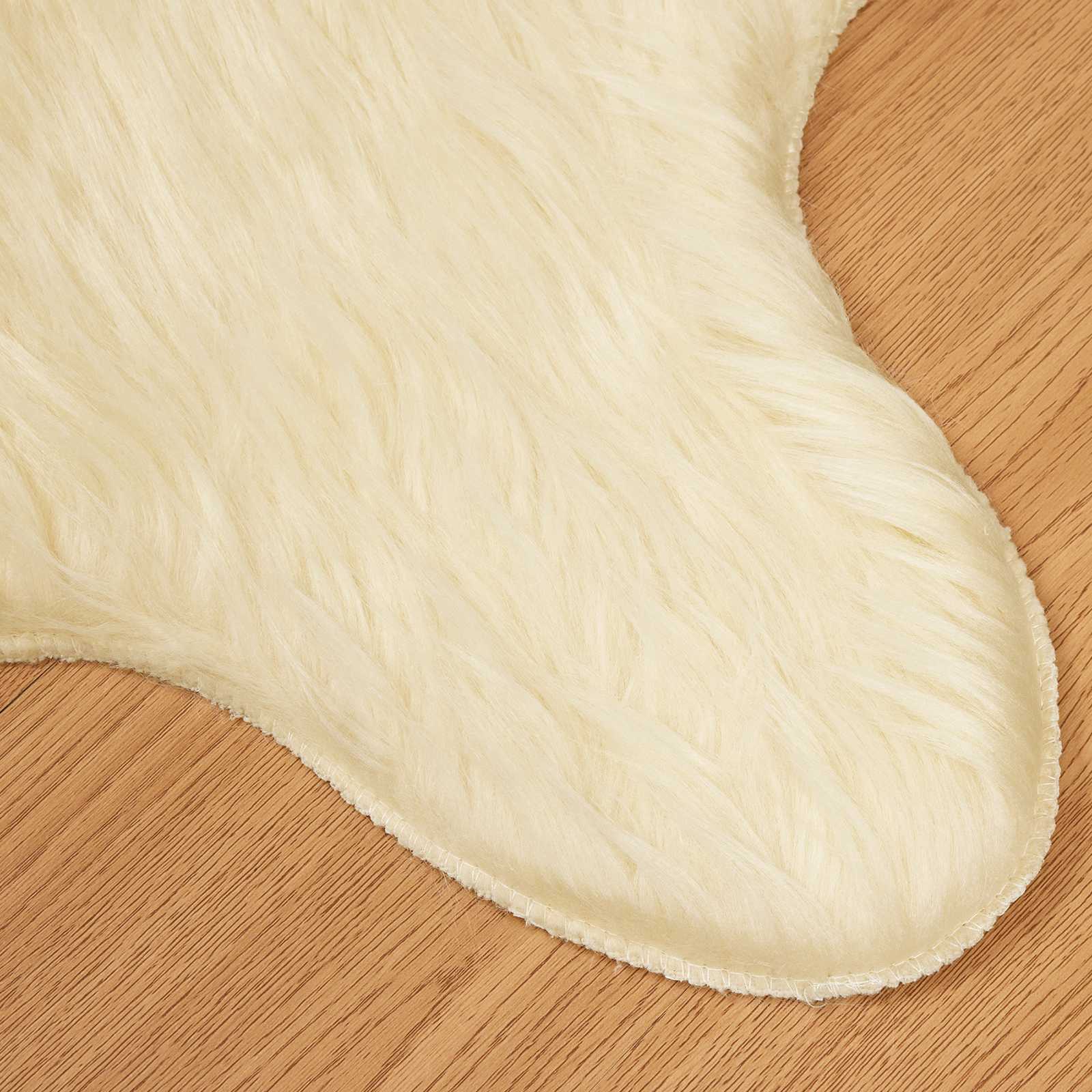 Teppich aus Kunstschaffell TAFALLA Weiß 60 x 110 cm Polyester