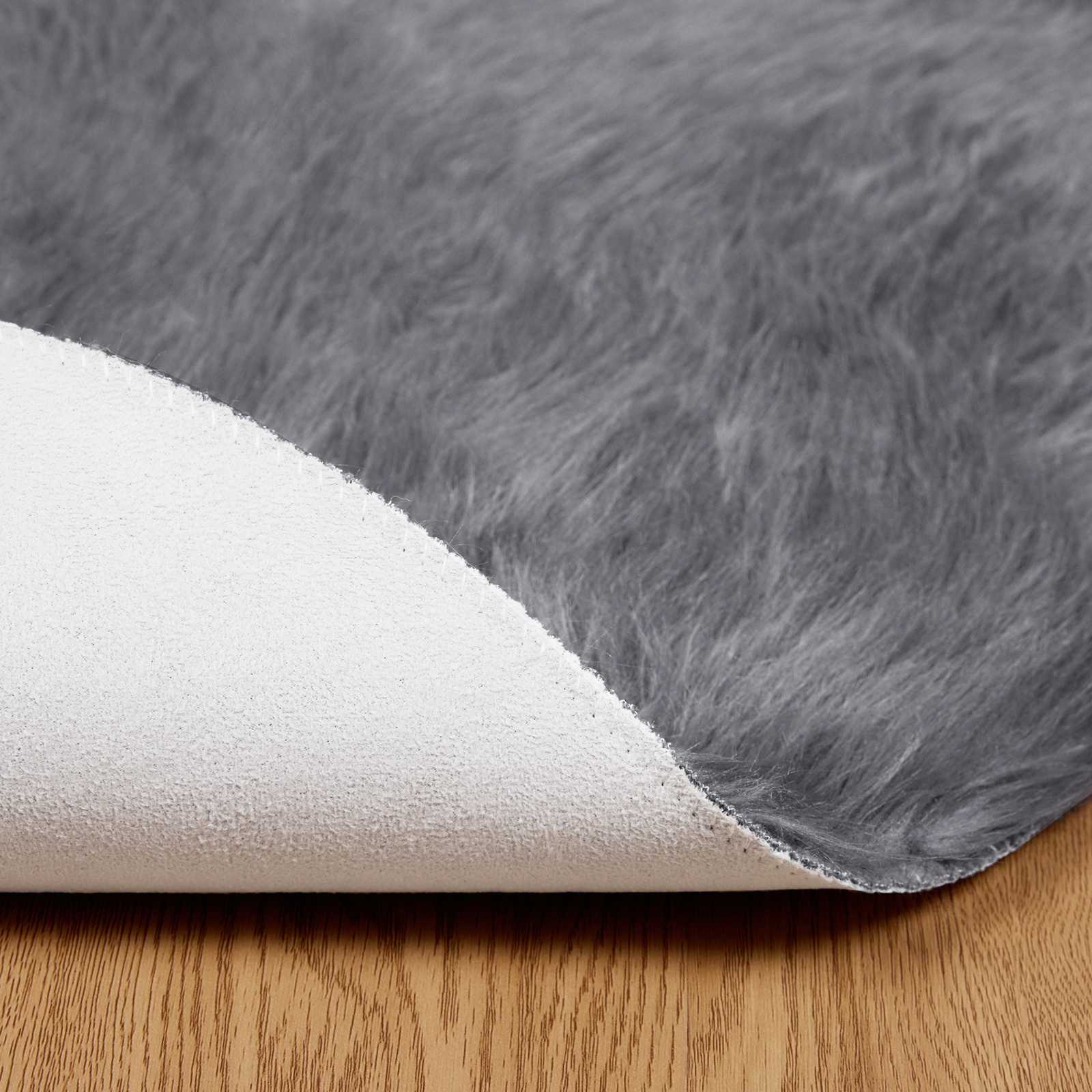 Teppich aus Kunstschaffell TAFALLA Weiß 60 x 110 cm Polyester