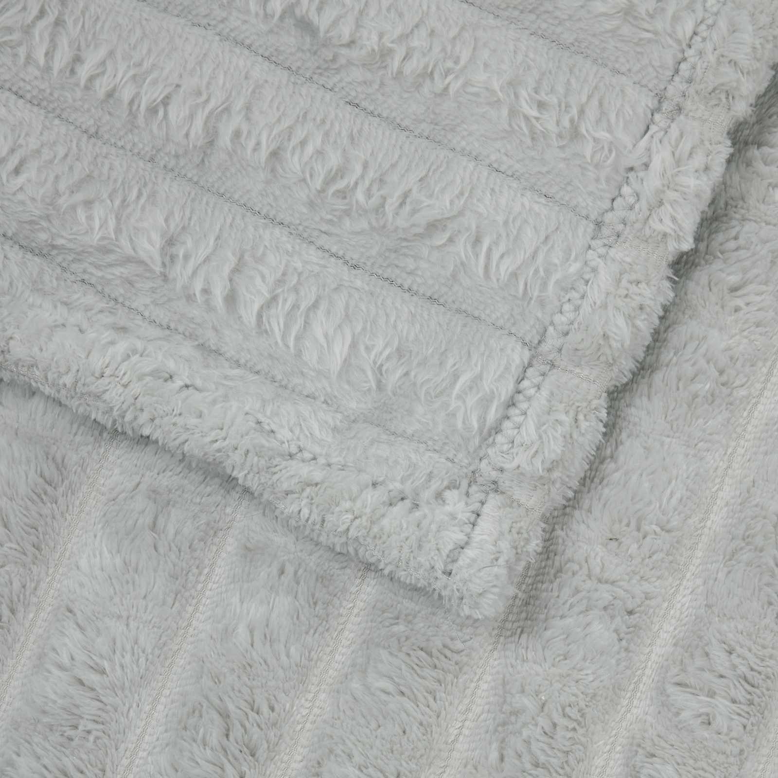 Überwurfdecke Beige 150 x 130 cm Fleece