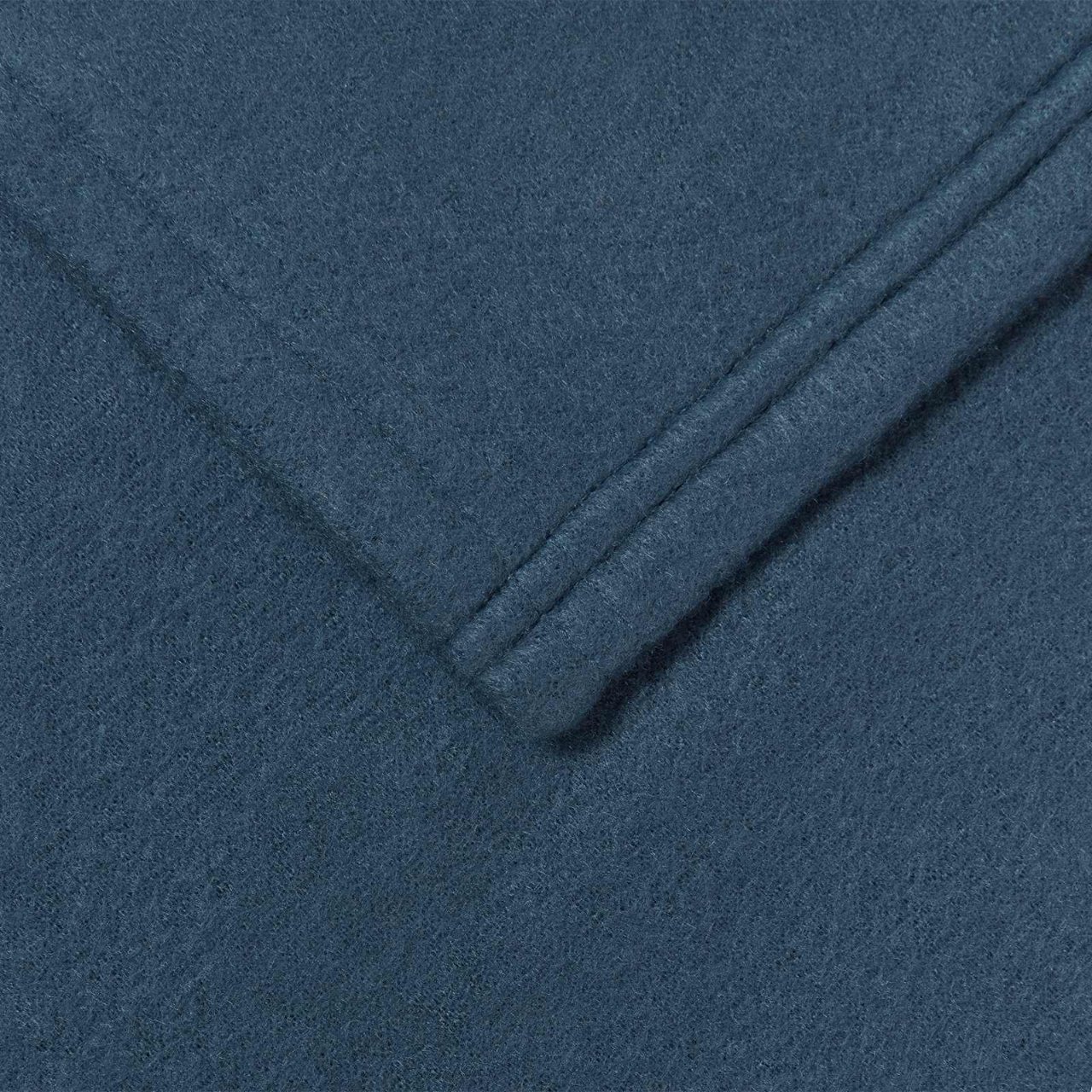 Überwurfdecke Beige 170 x 130 cm Fleece