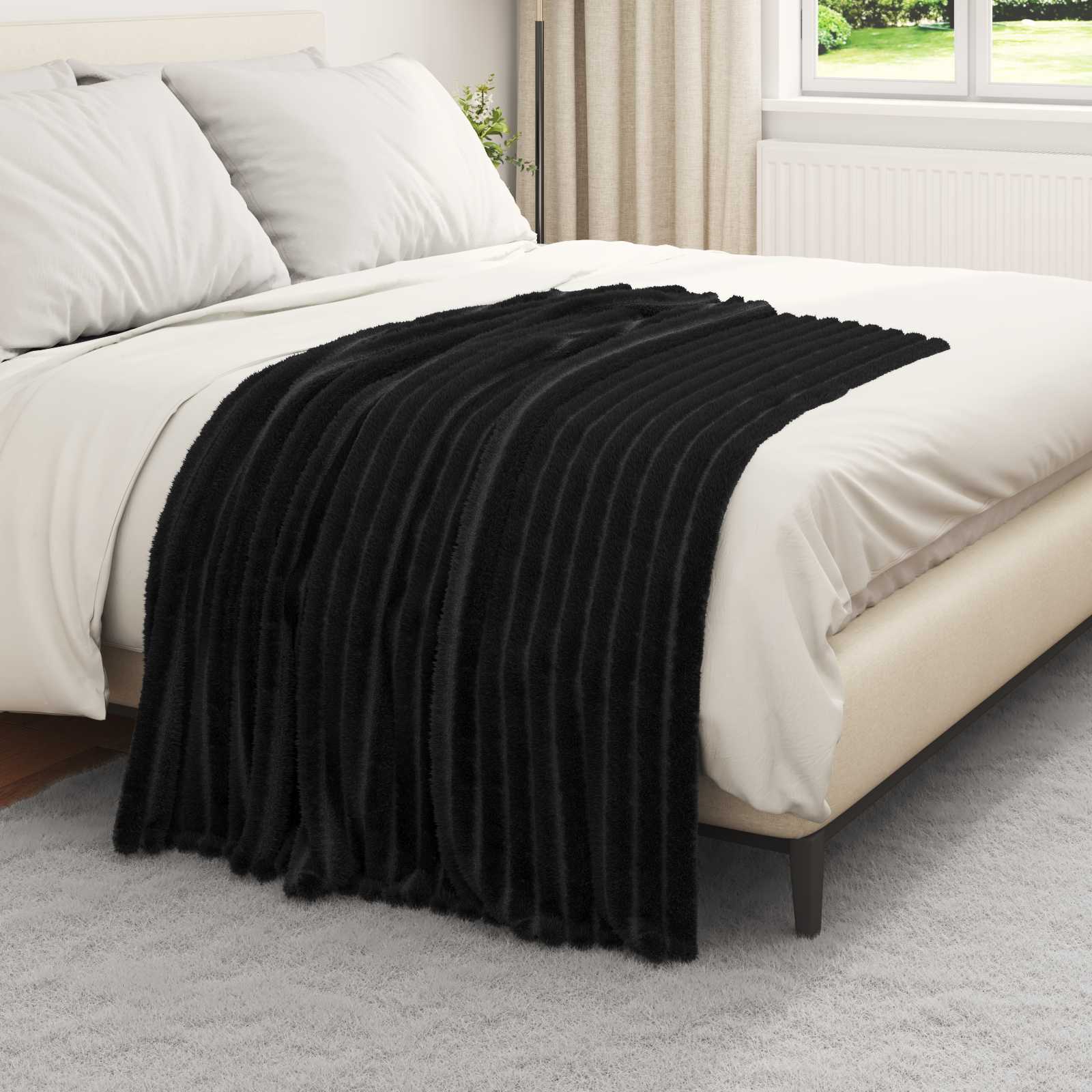 Überwurfdecke Beige 150 x 130 cm Fleece